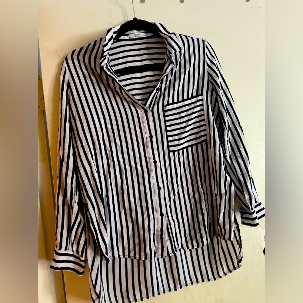 BERSHKA beautiful summery shirt